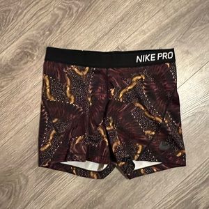Nike pro shorts size M